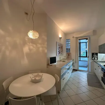 Elegante Vicino Mare E Centro *