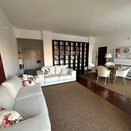 アパート Elegante Vicino Mare E Centro ペザロ