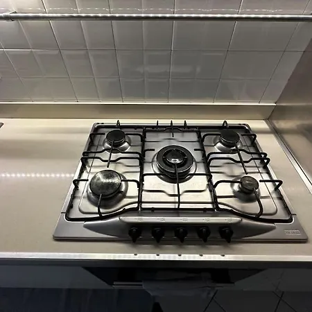 アパート Elegante Vicino Mare E Centro ペザロ