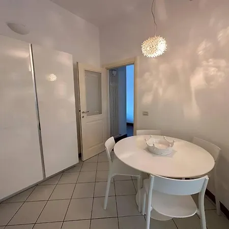 Lägenhet Elegante Vicino Mare E Centro Pesaro