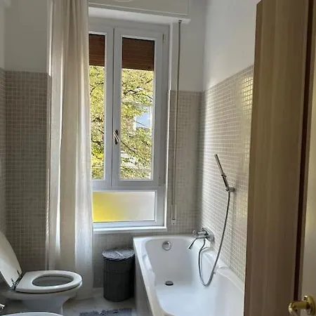 Elegante Vicino Mare E Centro * Πέζαρο