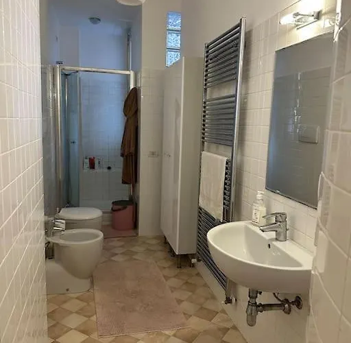 Apartamento Elegante Vicino Mare E Centro