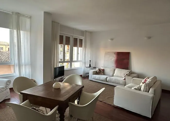 Elegante Vicino Mare E Centro